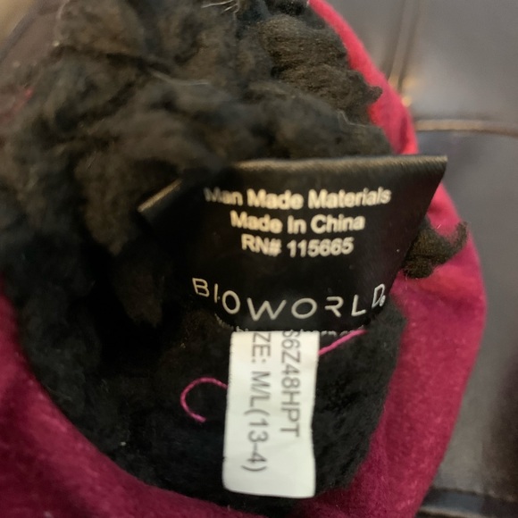 Harry Potter Hogwarts Kids Slipper Socks - Picture 3 of 6